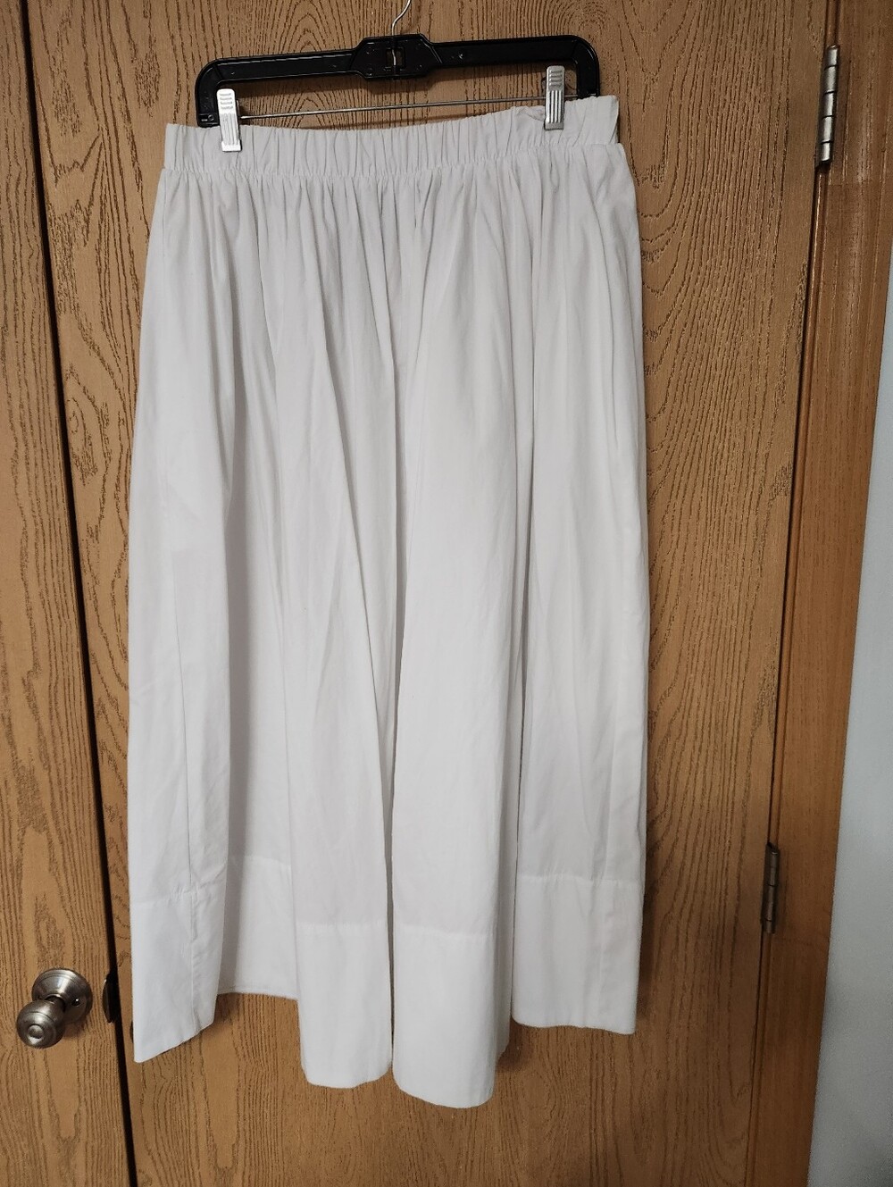 Magaschoni White Elastic-Waist Midi Skirt With Pockets